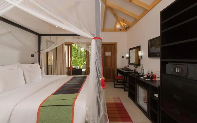 Vilamendhoo Island Resort & Spa