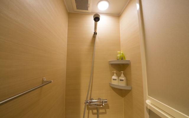 Shinjuku Kuyakusho-mae Capsule Hotel