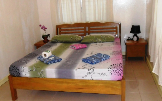 D&B Bluestar Beach Resort