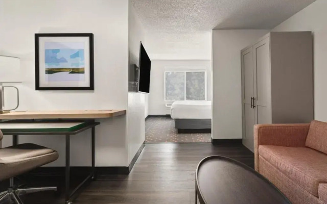 Holiday Inn & Suites Bothell by IHG