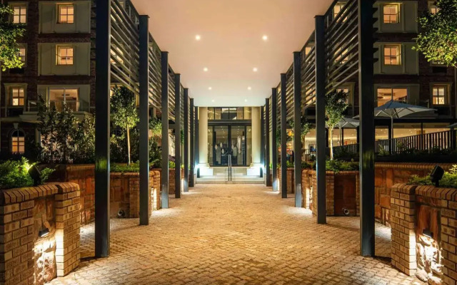 Hampton By Hilton Sandton Grayston