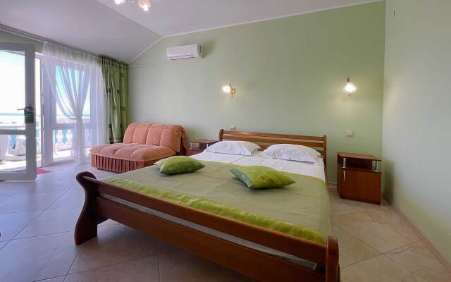 Zolotye Kupola Mini Hotel