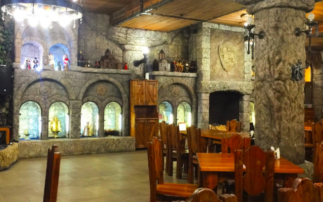 Amshenskiy Dvor Hotel