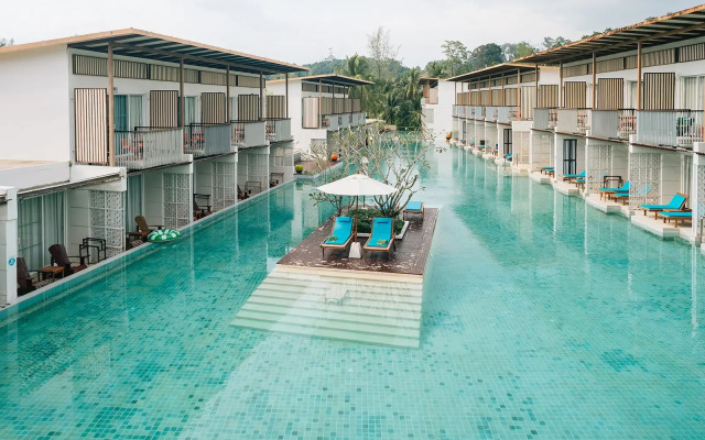 The Briza Beach Resort Khaolak