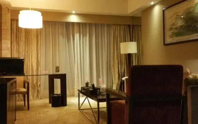 King Royal Hotel Yunfu