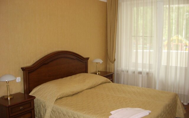Maslovo Holiday Hotel