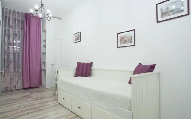 Na Konushennoy Apartment