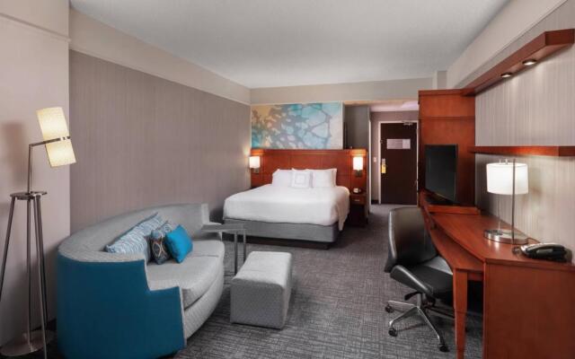 Courtyard by Marriott Greenville Downtown