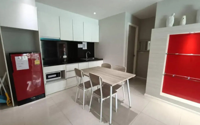 Atlantis Condo by Sompong