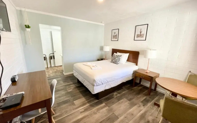 The Postcard Motel