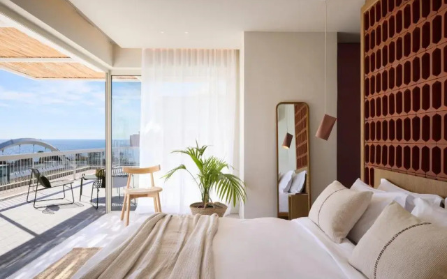Sea View Beach Penthouse – Athens Coast