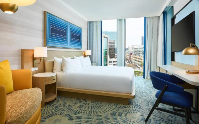 The Highland Dallas, Curio Collection by Hilton