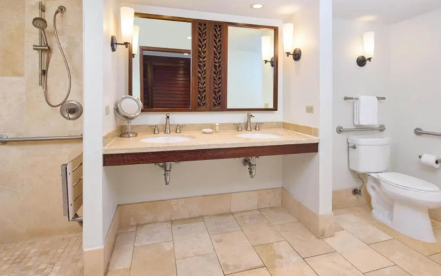 Royal Lahaina Resort & Bungalows