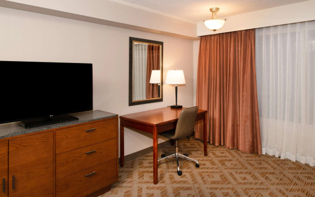 DoubleTree Suites by Hilton Hotel Philadelphia West