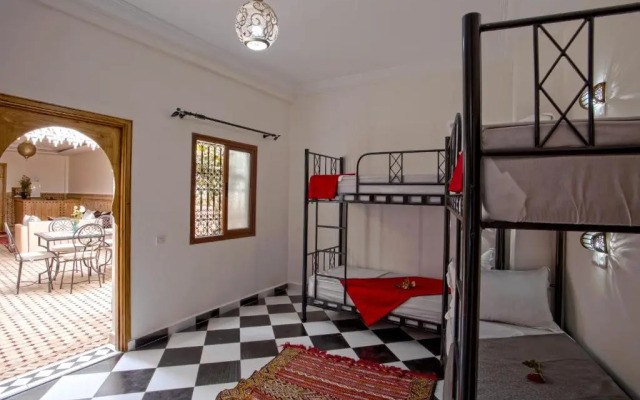 Amour d'auberge - Hostel