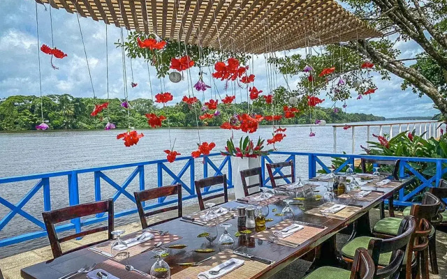 Tortuga Lodge