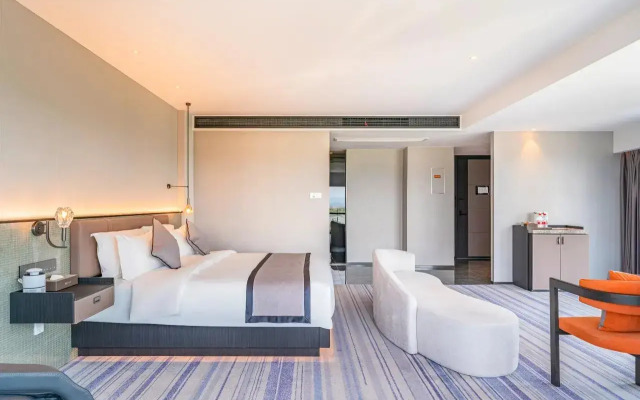 Yuhu Peninsula Hotel (Yuhuan Wanda Plaza Convention and Exhibition Center)