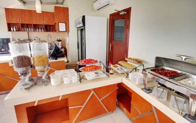 Unima Grand Hotel