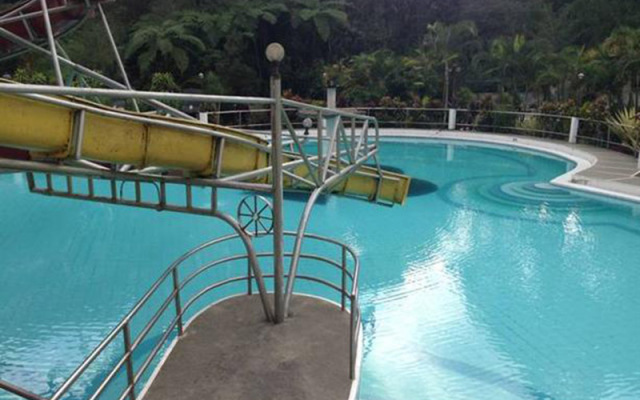 Elizabeth's Fantasy Resort