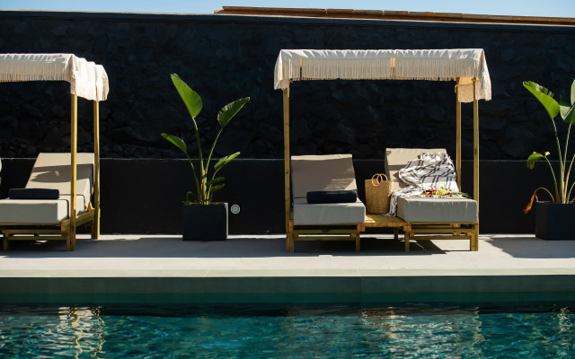 Bios Santorini Vegan - Vegetarian Boutique Hotel 