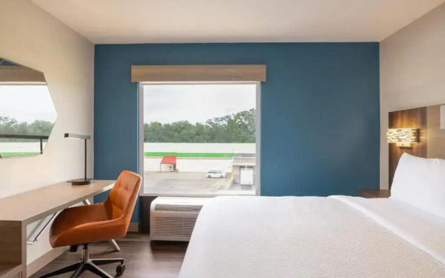 Holiday Inn Express & Suites Opelousas by IHG