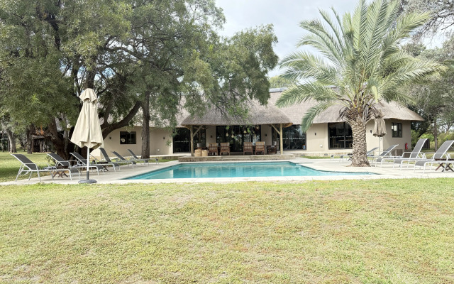 Mziki Safari Lodge