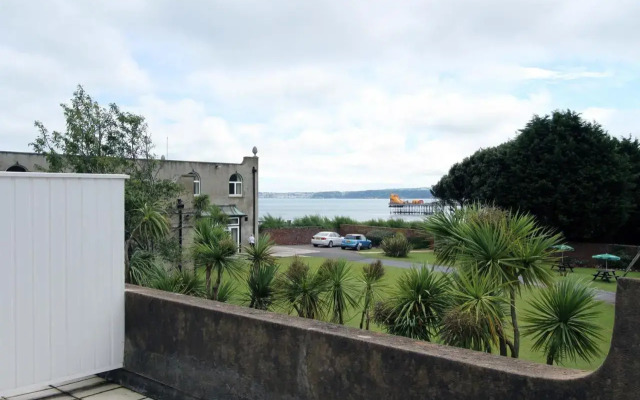 Redcliffe Hotel