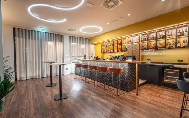 Отель Mercure Bologna Centro