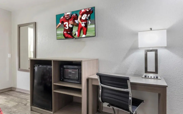 Red Roof Inn Canton, TX