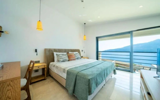 Lures Hotel