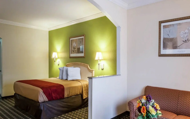 Memorylane Inn & Suites