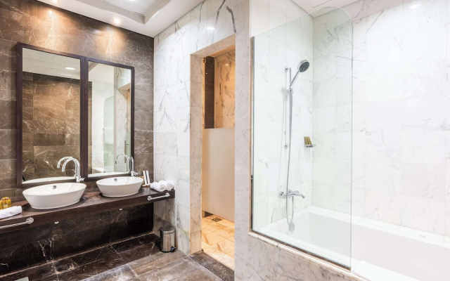 Rixos The Palm Hotel & Suites