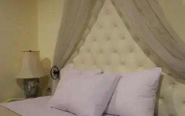 New Camelot Hotel