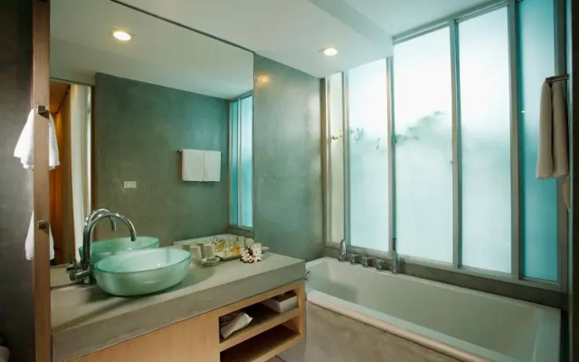 Ramada by Wyndham Phuket Southsea (SHA Extra Plus)