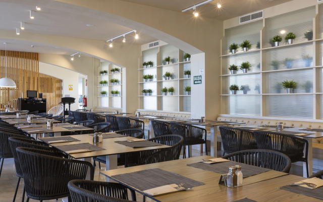 Aparthotel Bahia Pollensa