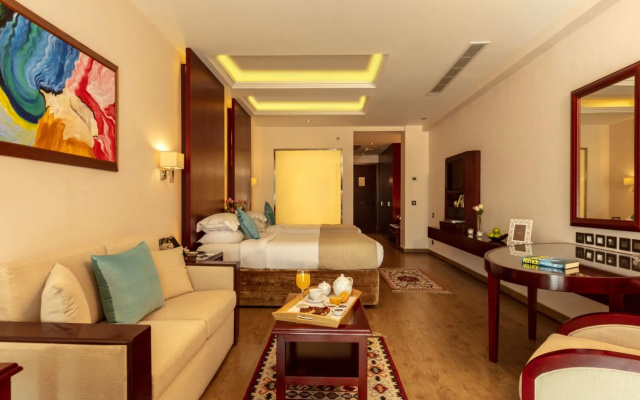 Двухместный номер Royal Savoy with Lounge Access (Adults Only) (доступ в лаунж, только для взрослых) — фото 4