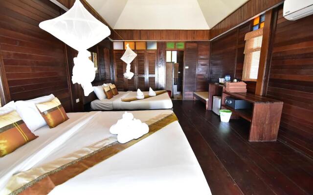 Koh Ngai Thanya Beach Resort Hotel