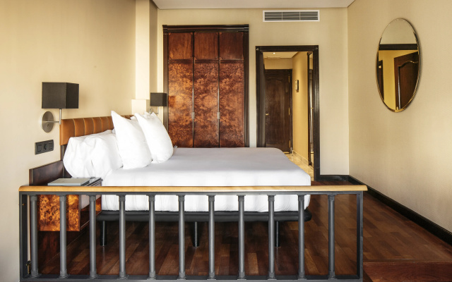 The Hotel Villa Real