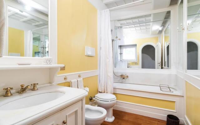 Pantheon Large Terrace Penthouse