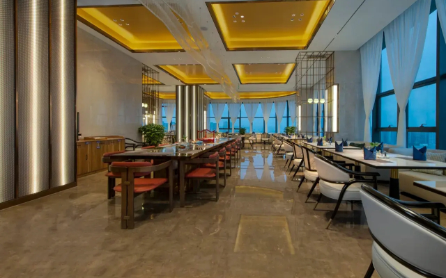 Maison New Century Hotel