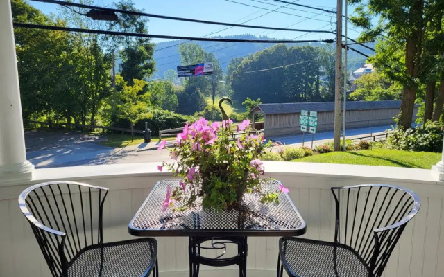 The Stowe Village Inn