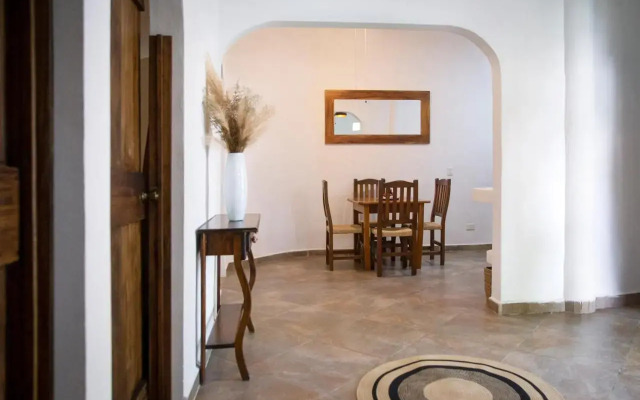 Sonido Del Mar Hotel and Yoga Loft