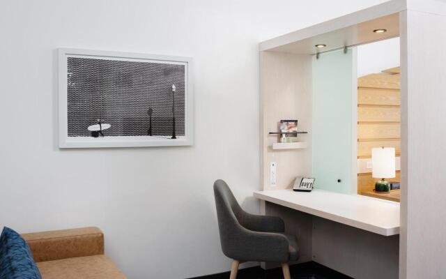 SpringHill Suites by Marriott Oceanside Beach