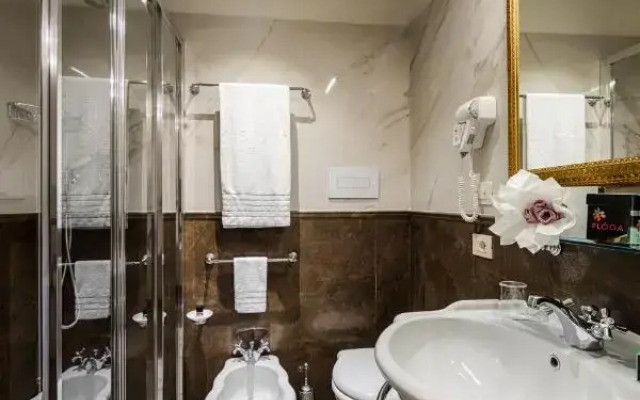 Plaza Hotel Lucchesi