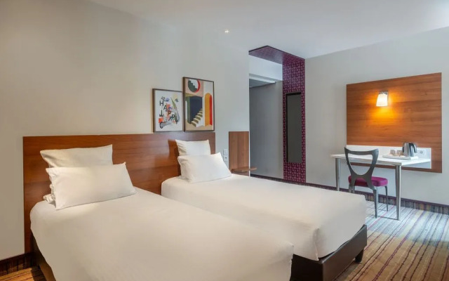 Spark by Hilton Lyon Ouest Hotel