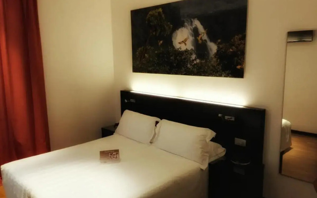 Card International Hotel