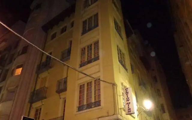 Hostal Milan