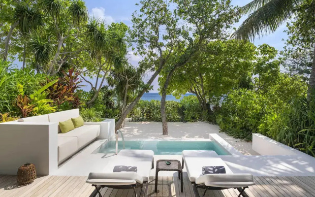 The Westin Maldives Miriandhoo Resort