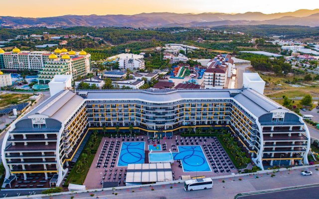 Курортный отель Senza The Inn Resort & Spa