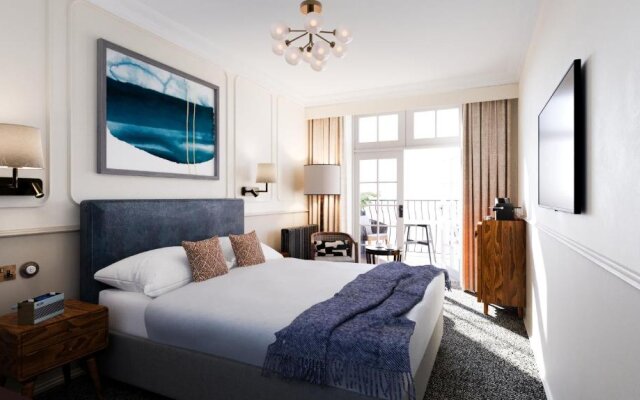 White Horses by Everly Hotels Collection
